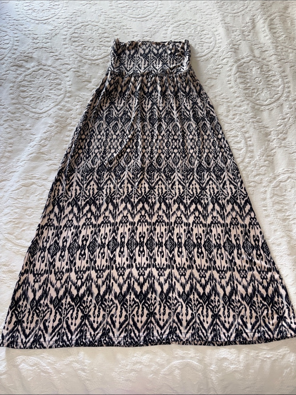 Cynthia Rowley Women's Black & Cream Patterned Maxi Dress EUC XS